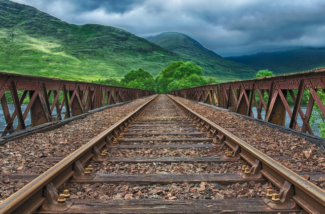 Bild: Eisenbahnbruecke01 (Quelle: pixabay.com)
