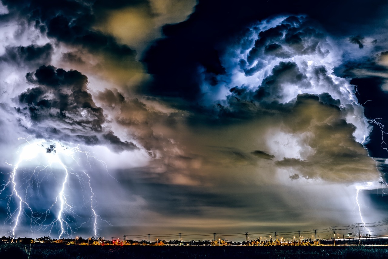 Bild: thunderstorm-1768742_1280 (Quelle: pixabay.com)